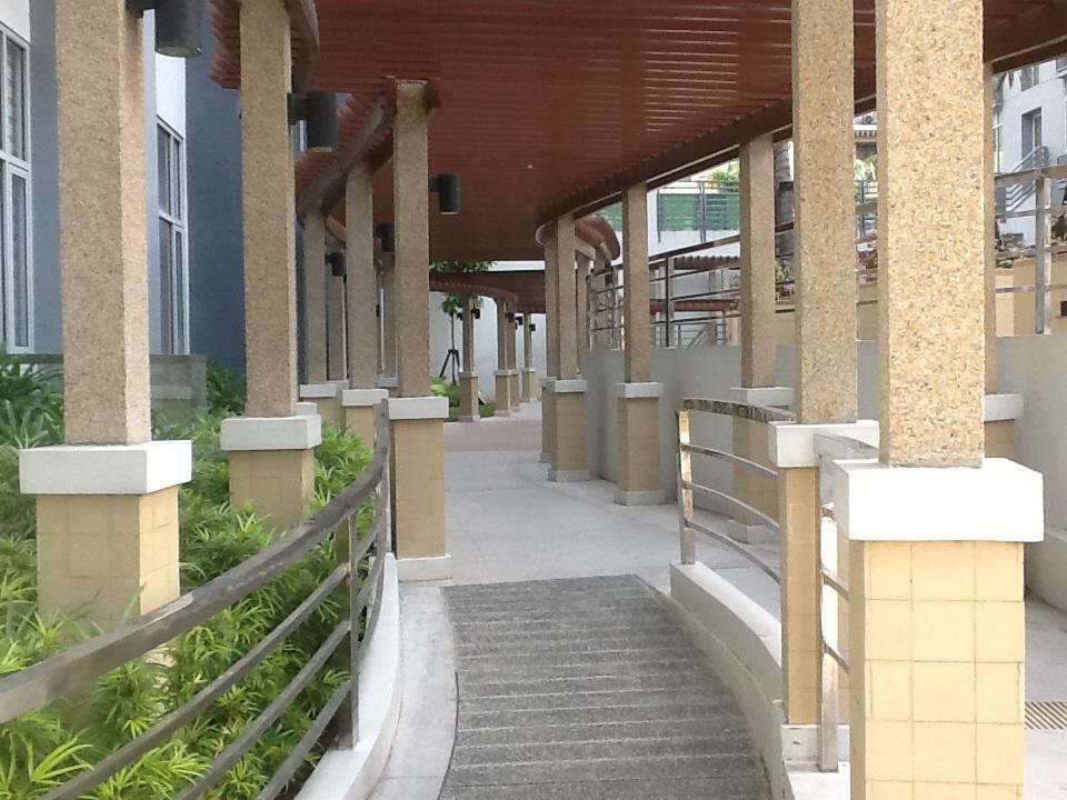 Palm Tree Genlex Condo Manila Exterior photo
